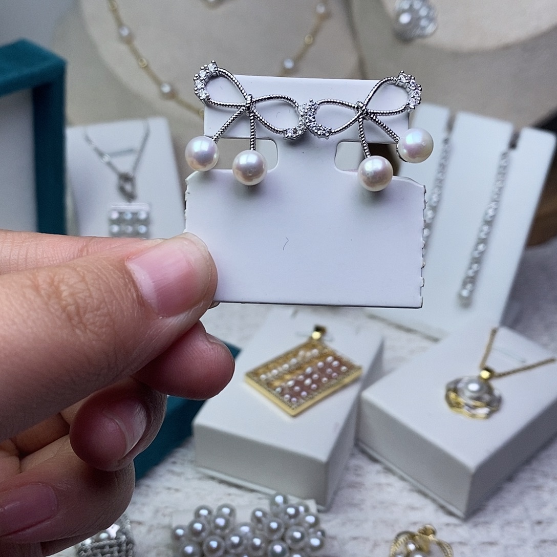 淡水珍珠银S925镶嵌耳饰