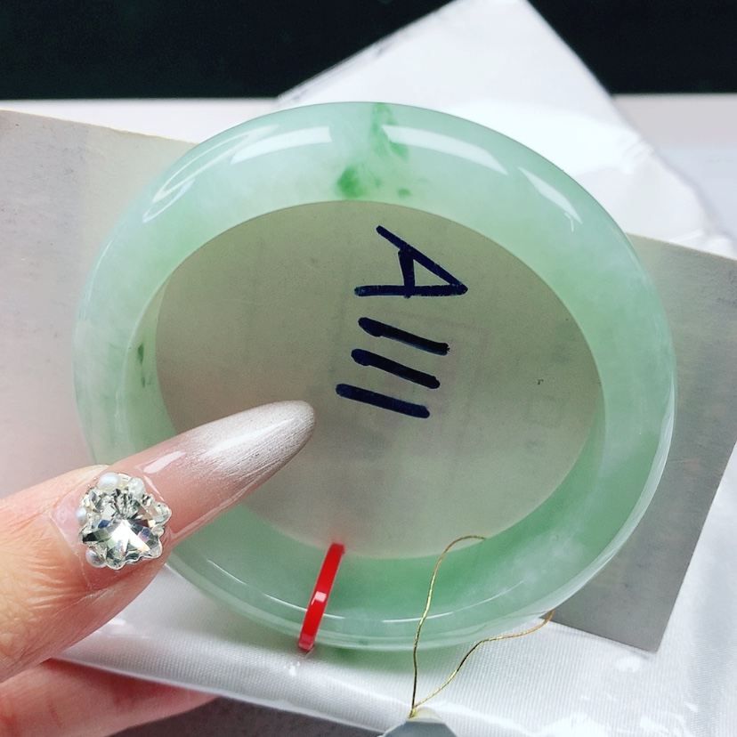 【闪购商品】翡翠手镯未镶嵌52.5圈