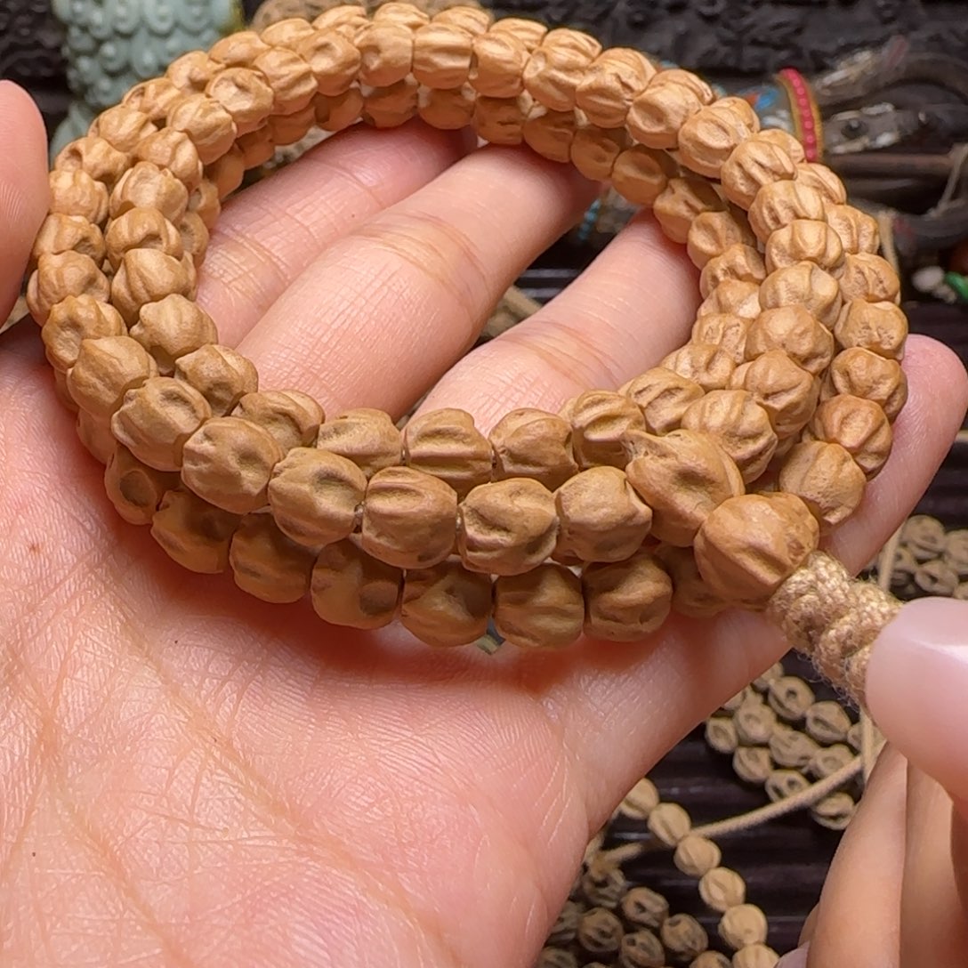 鱼****柏香籽/百香籽吊坠