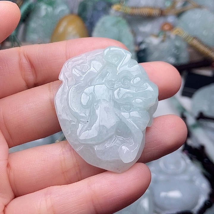 翡翠未镶嵌颈饰翡翠