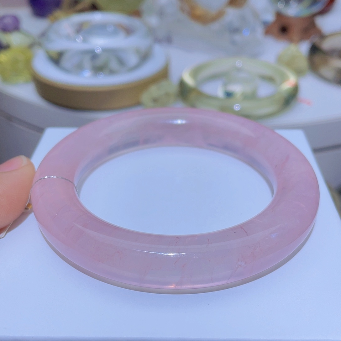 水晶手镯未镶嵌天然粉晶手镯