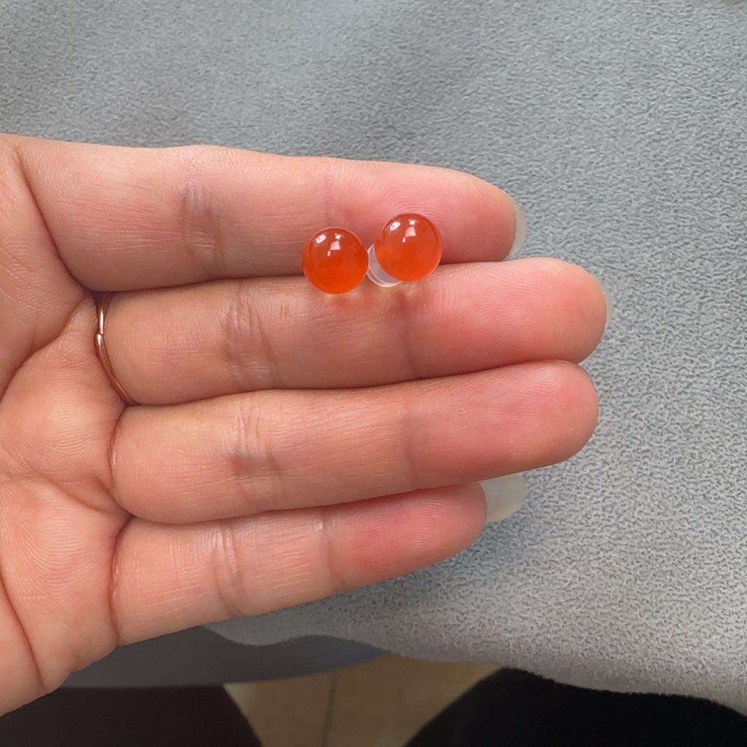 南红玛瑙耳钉18K金镶嵌松*18k金镶冰红耳钉