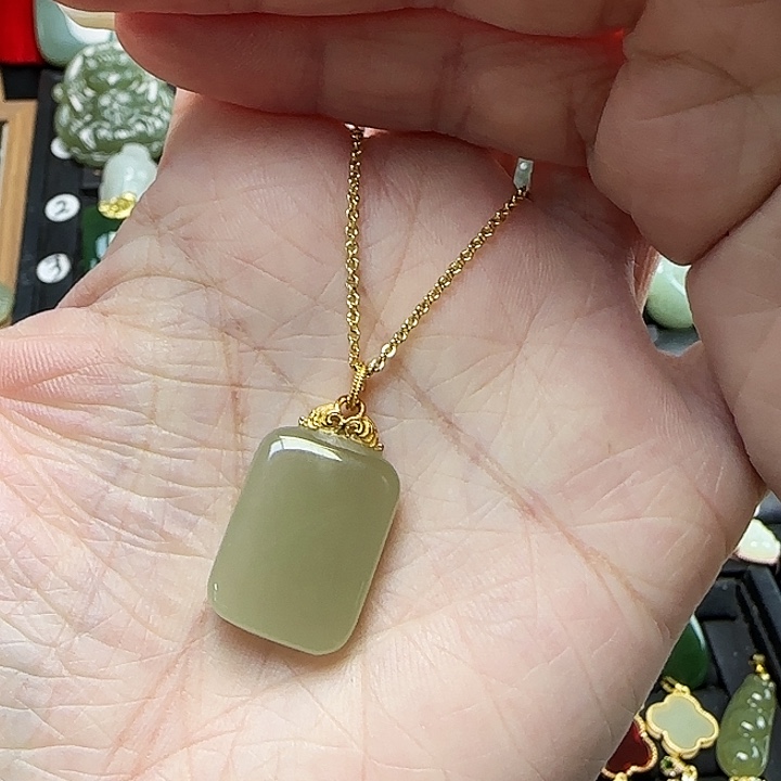 颈饰银S925镶嵌和田玉