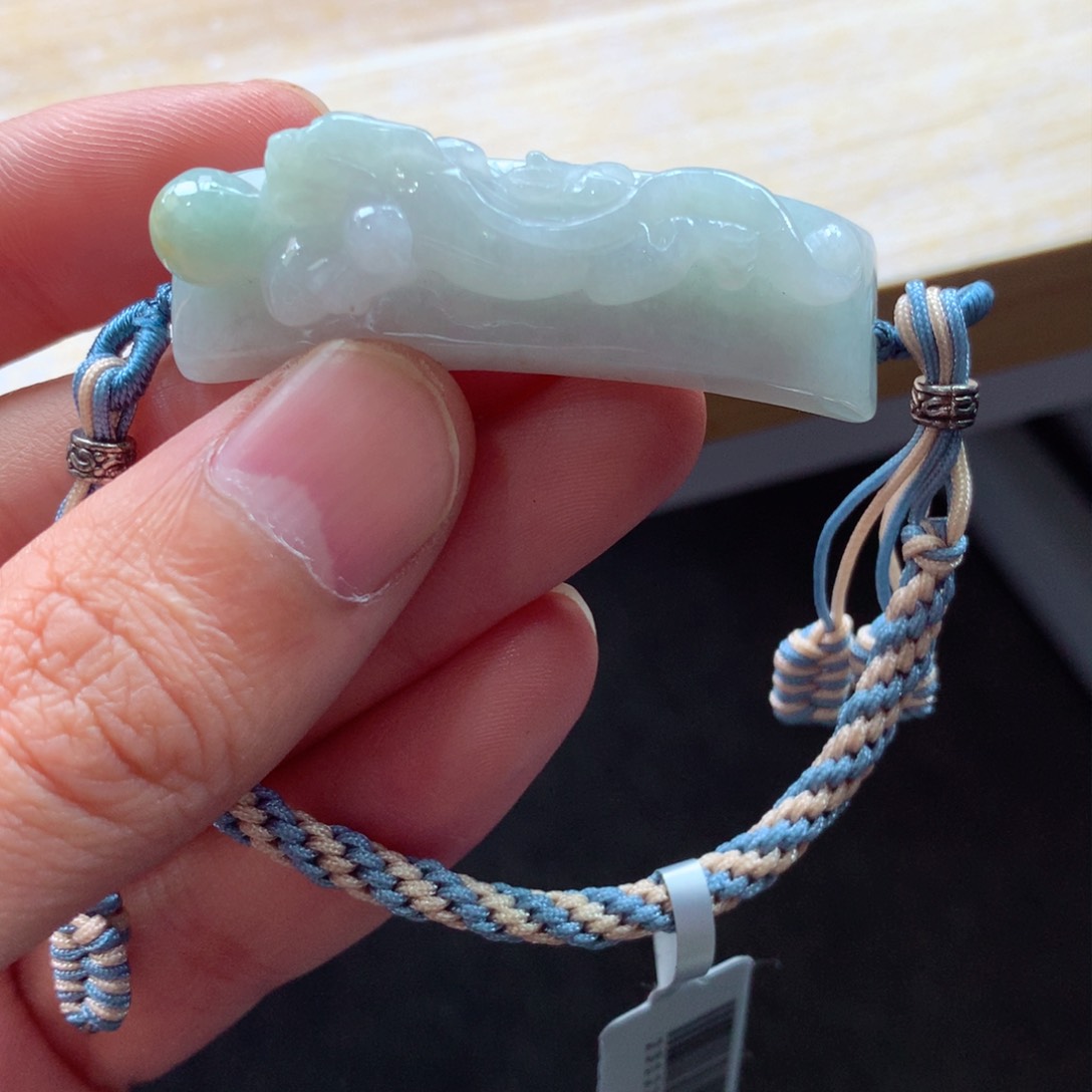 翡翠颈饰未镶嵌吊坠