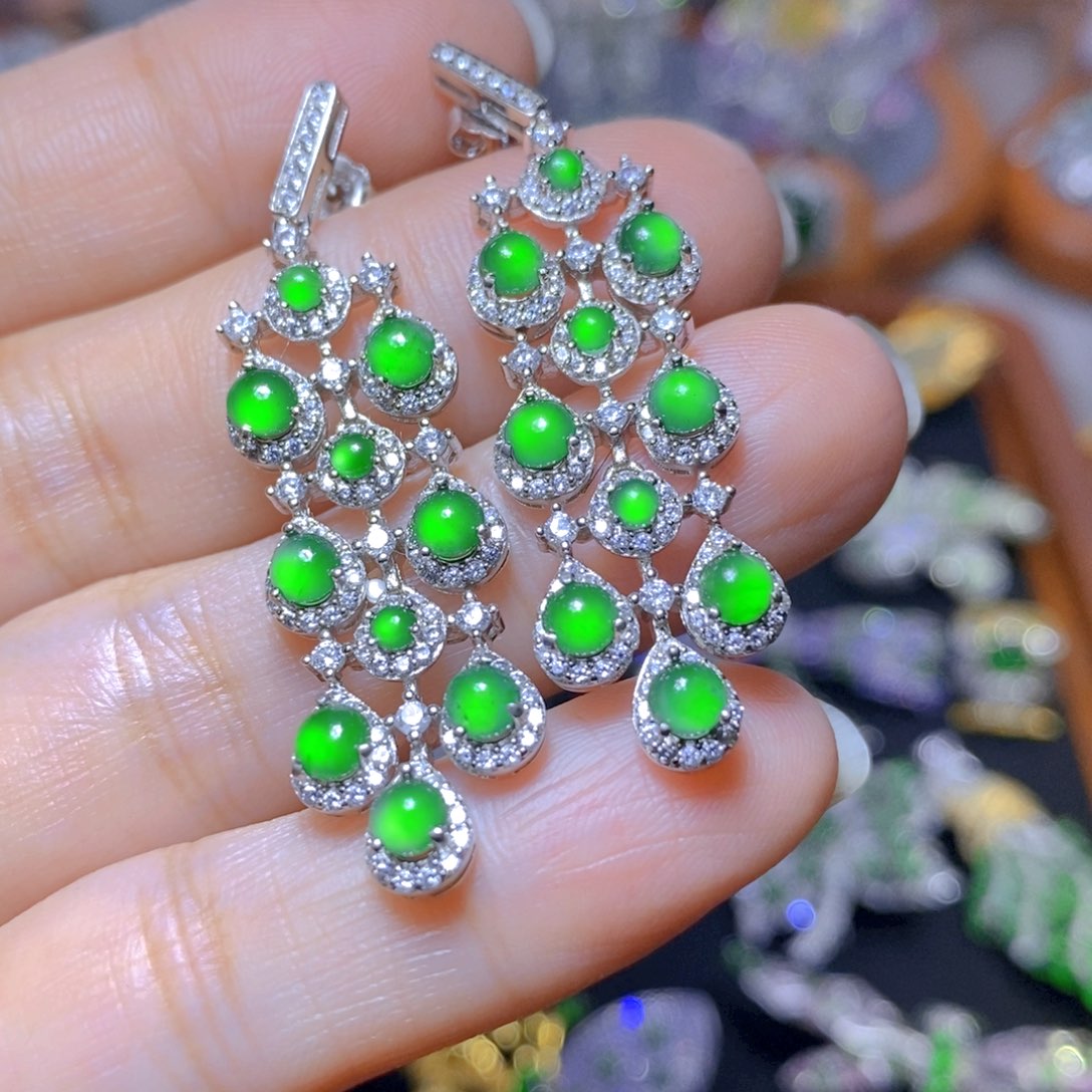 翡翠颈饰银S925镶嵌天然翡翠 