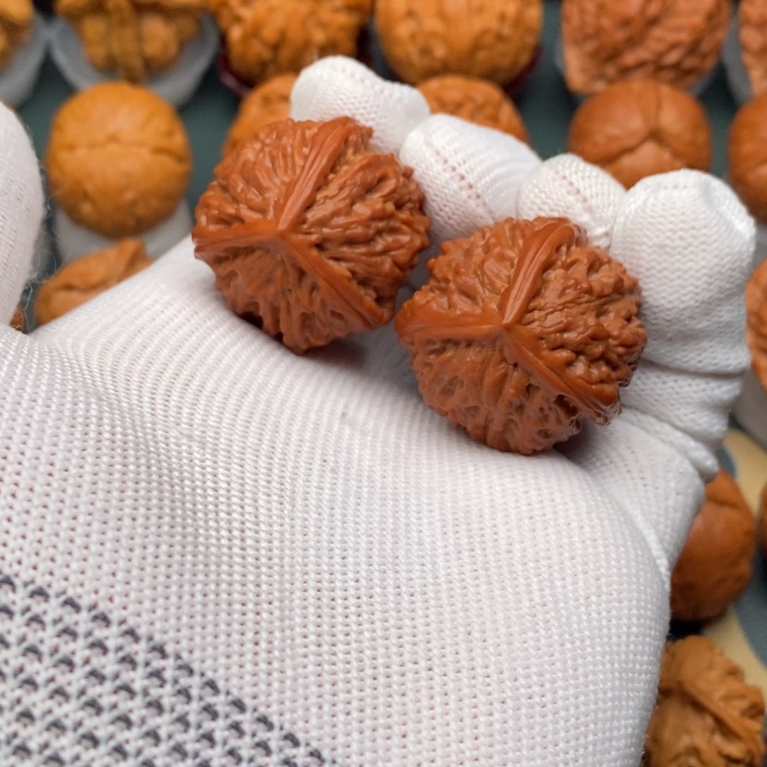 把件文玩核桃左*三棱