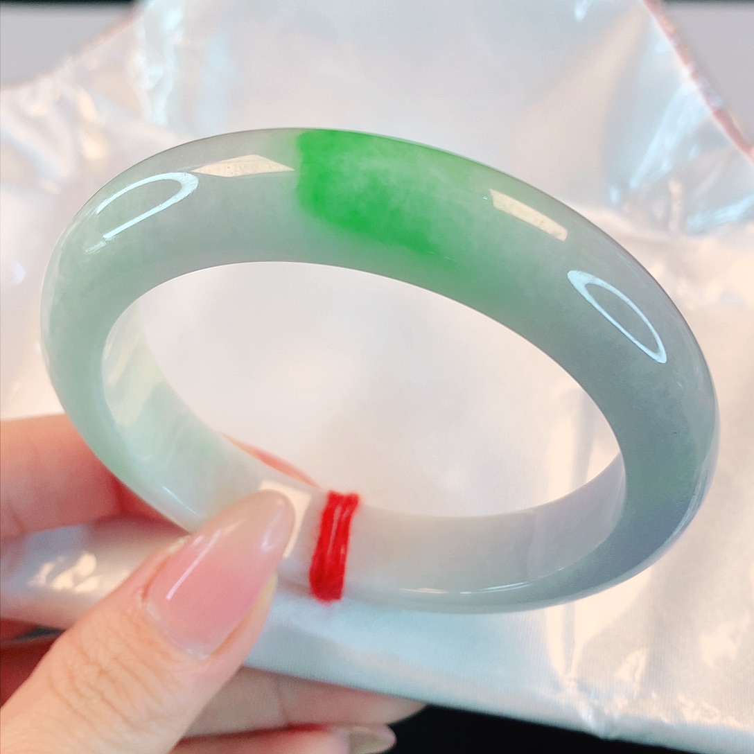 翡翠手镯未镶嵌1080翡翠