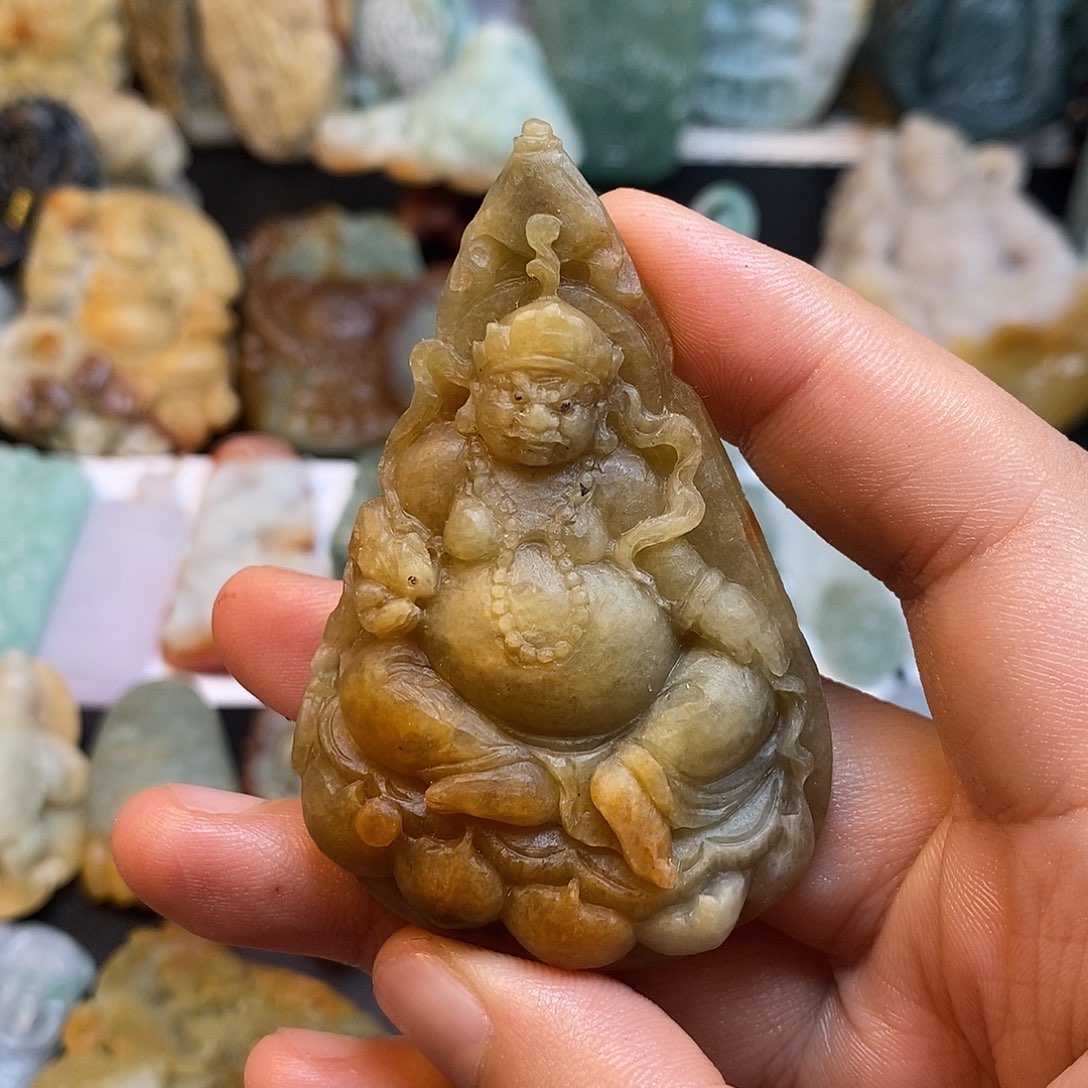 定制翡翠未镶嵌特色17