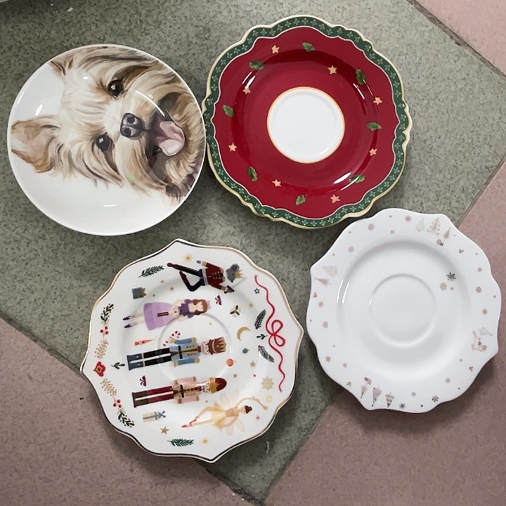 小***）新骨瓷四个，默认微瑕