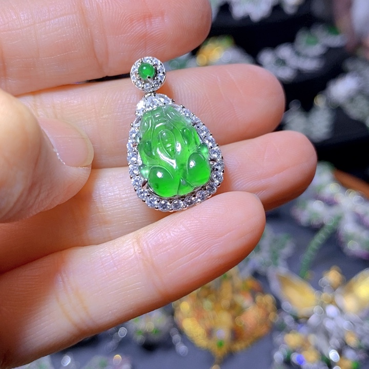 翡翠戒指银S925镶嵌天然翡翠