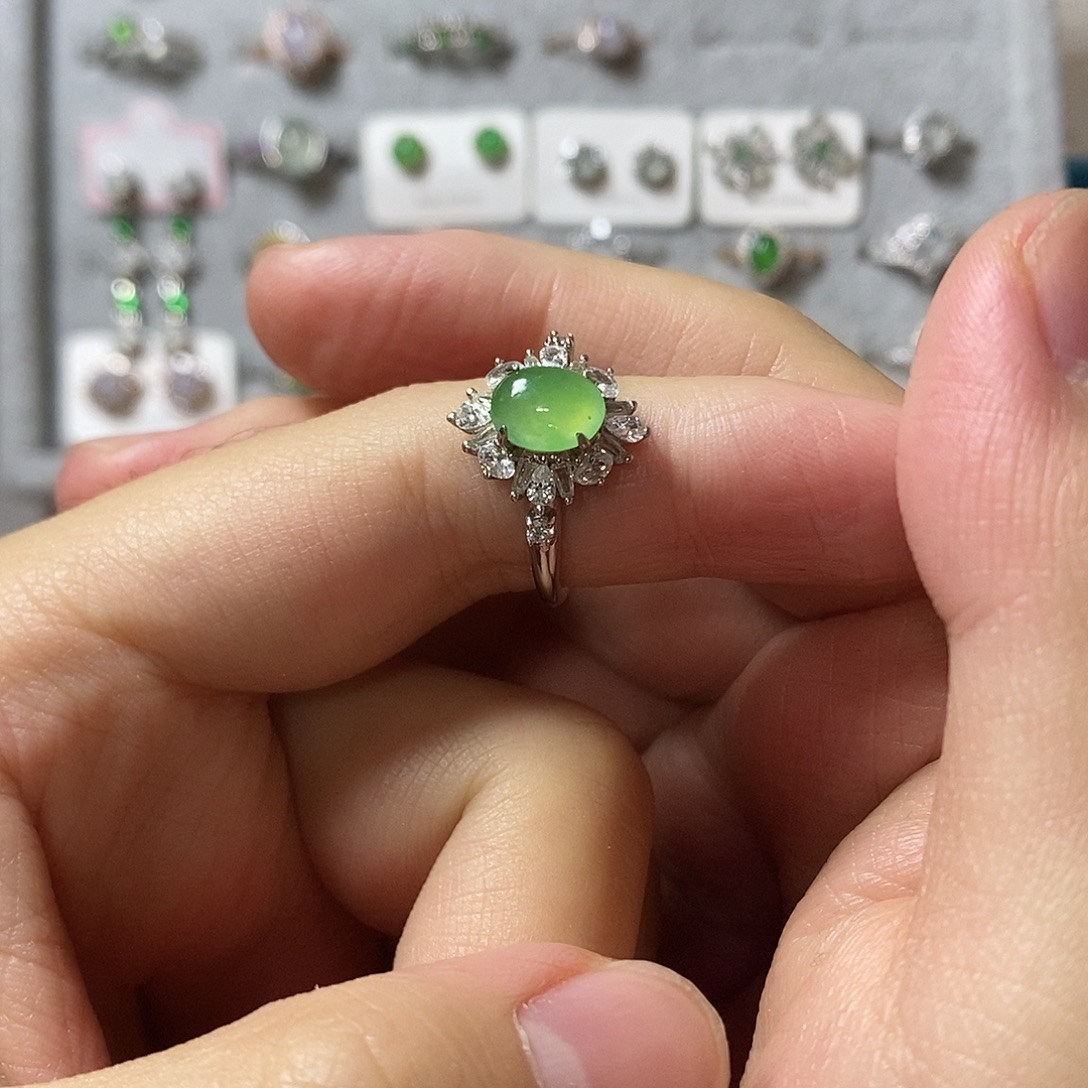 翡翠未镶嵌戒指翡翠戒指