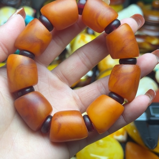 琥珀手串未镶嵌蜜蜡