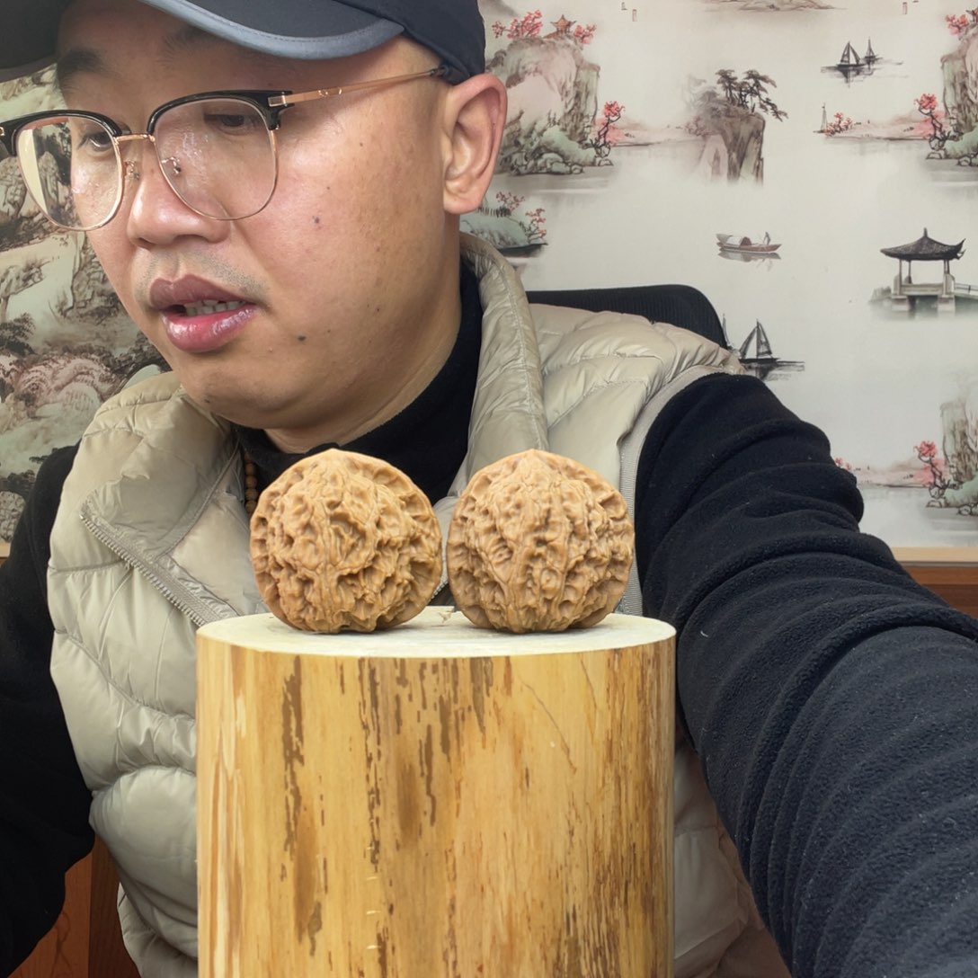 文玩核桃把件水龙纹