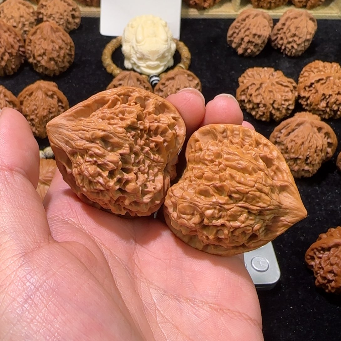 文玩核桃把件全品46吭哧瘪肚高桩官帽