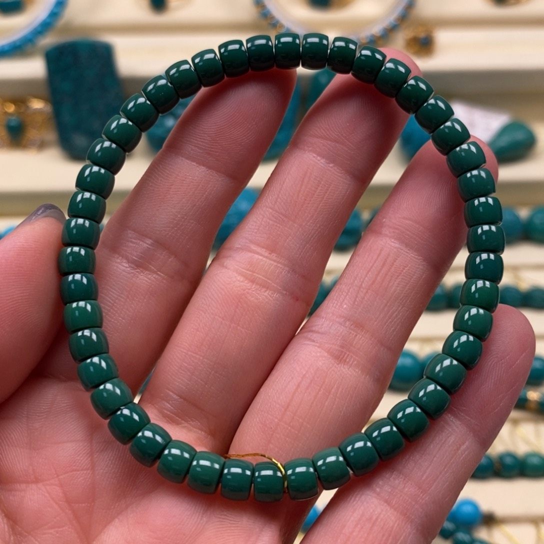 未镶嵌绿松石珠宝奇石直径5.2油绿直切单圈