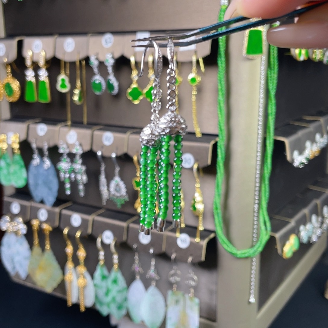 翡翠银S925镶嵌耳饰翡翠