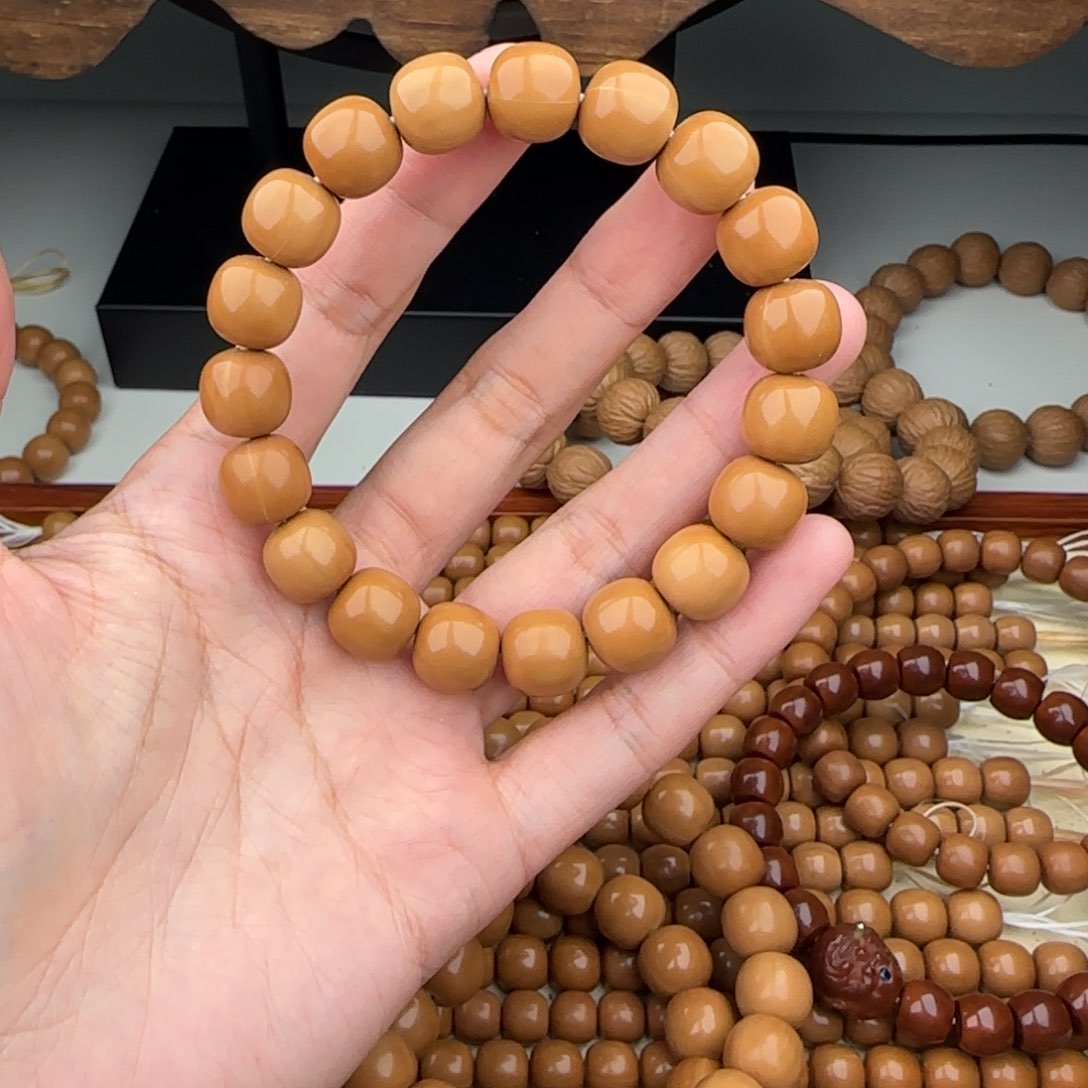 猴头核桃手串蛋****粉猴头