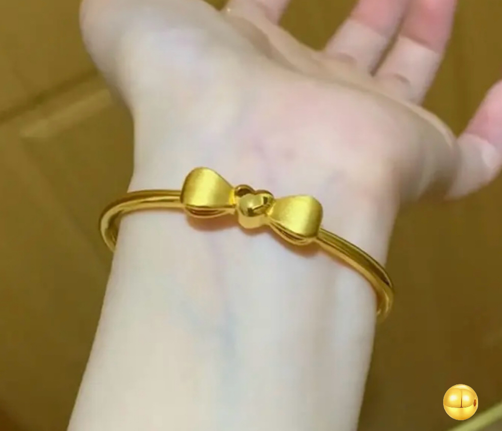 铜合金手镯 合金手镯轻奢小众爱心蝴蝶结手镯女爆款光面简约百搭