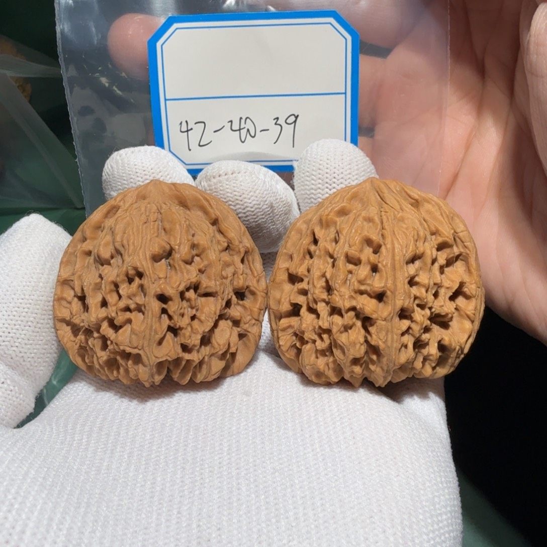 文玩核桃吊坠南疆22