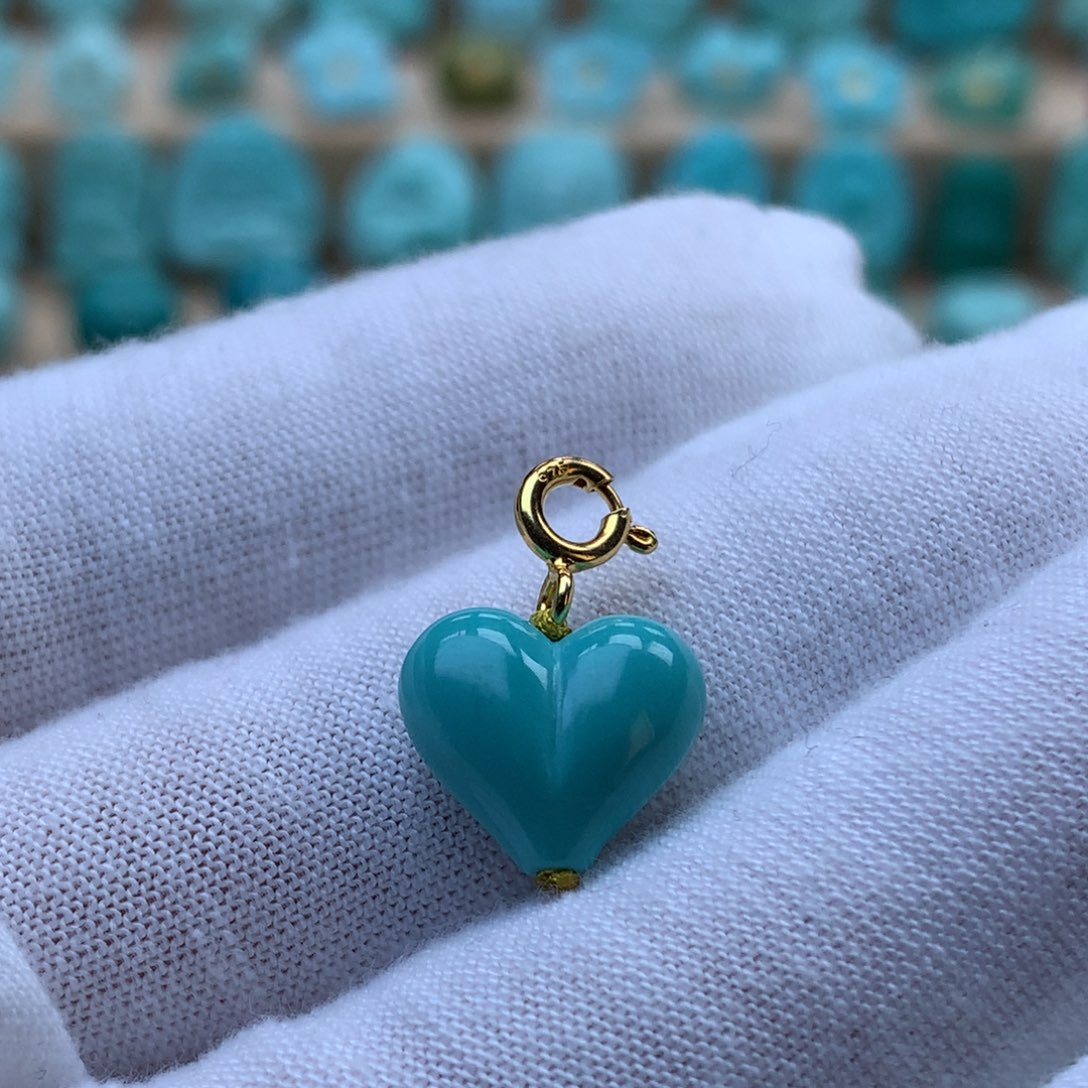 绿松石未镶嵌原矿绿松石爱心