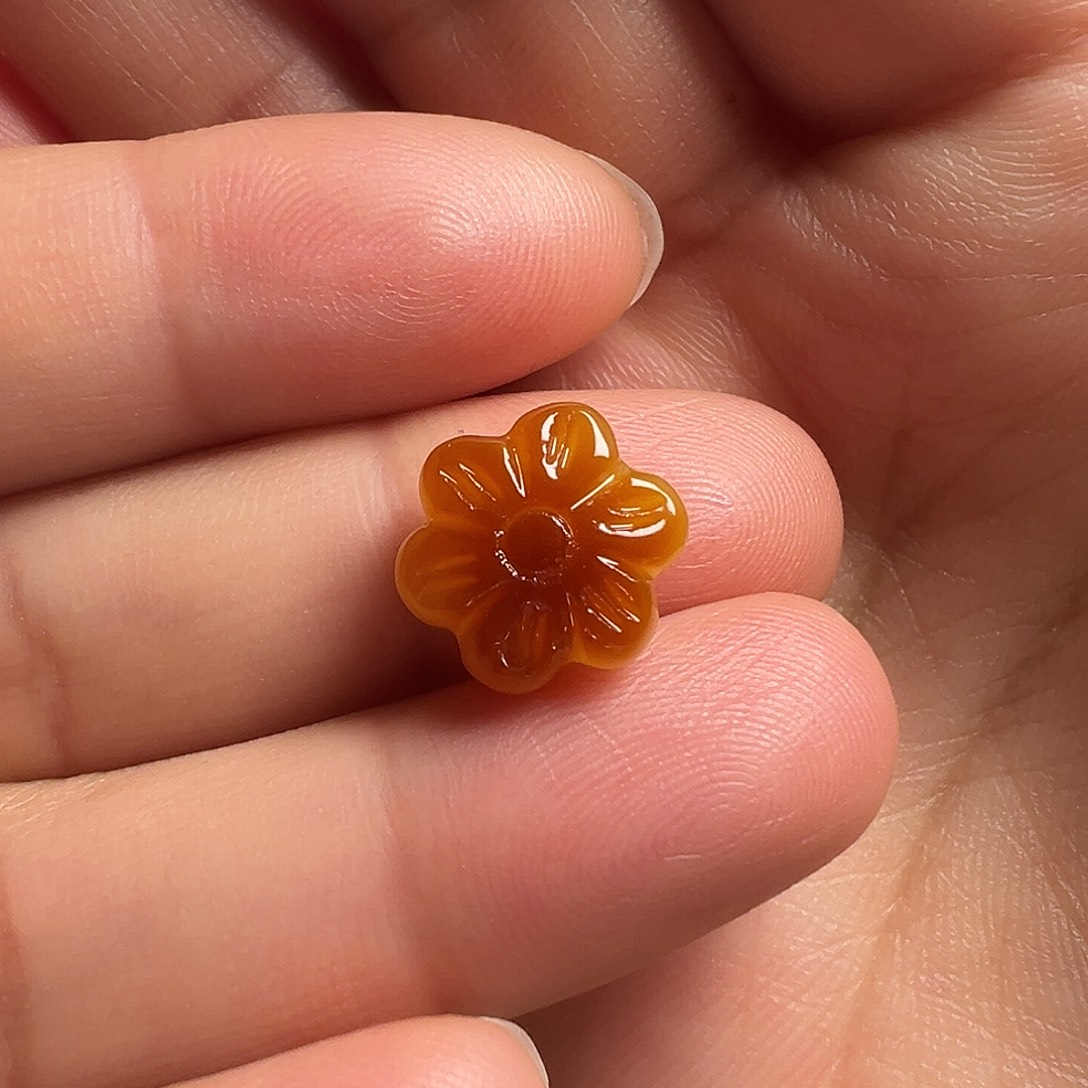 蜜蜡颈饰未镶嵌梅花（打孔不退换）