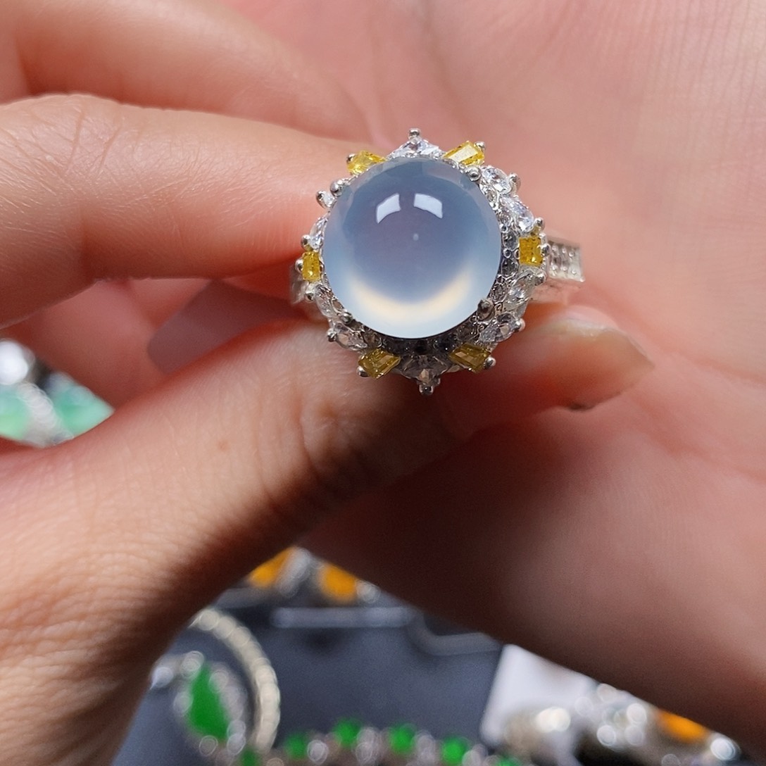 加***辣翡翠戒指未镶嵌翡翠戒指