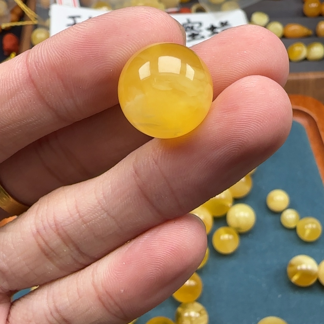 蜜蜡裸石未镶嵌出*手天然b67