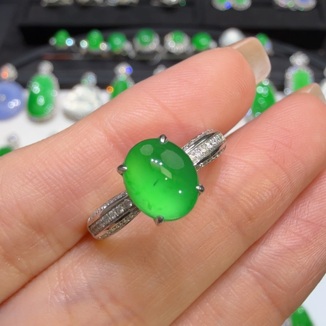 ****翡翠18K金镶嵌戒指收到货48小时鉴赏期