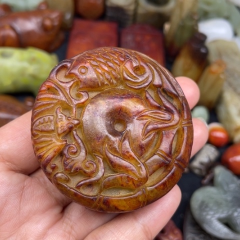 澹***生蛇纹石玉未镶嵌颈饰13