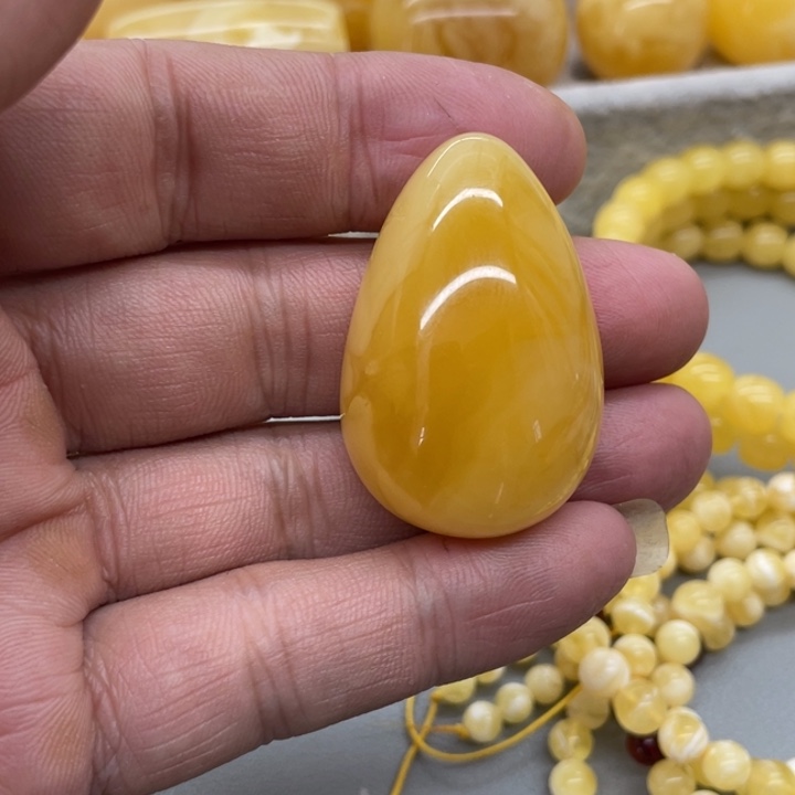 琥珀未镶嵌裸石水滴