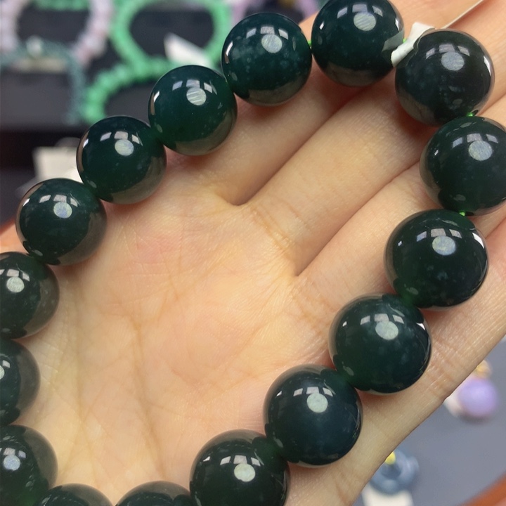 翡翠手链未镶嵌翡翠