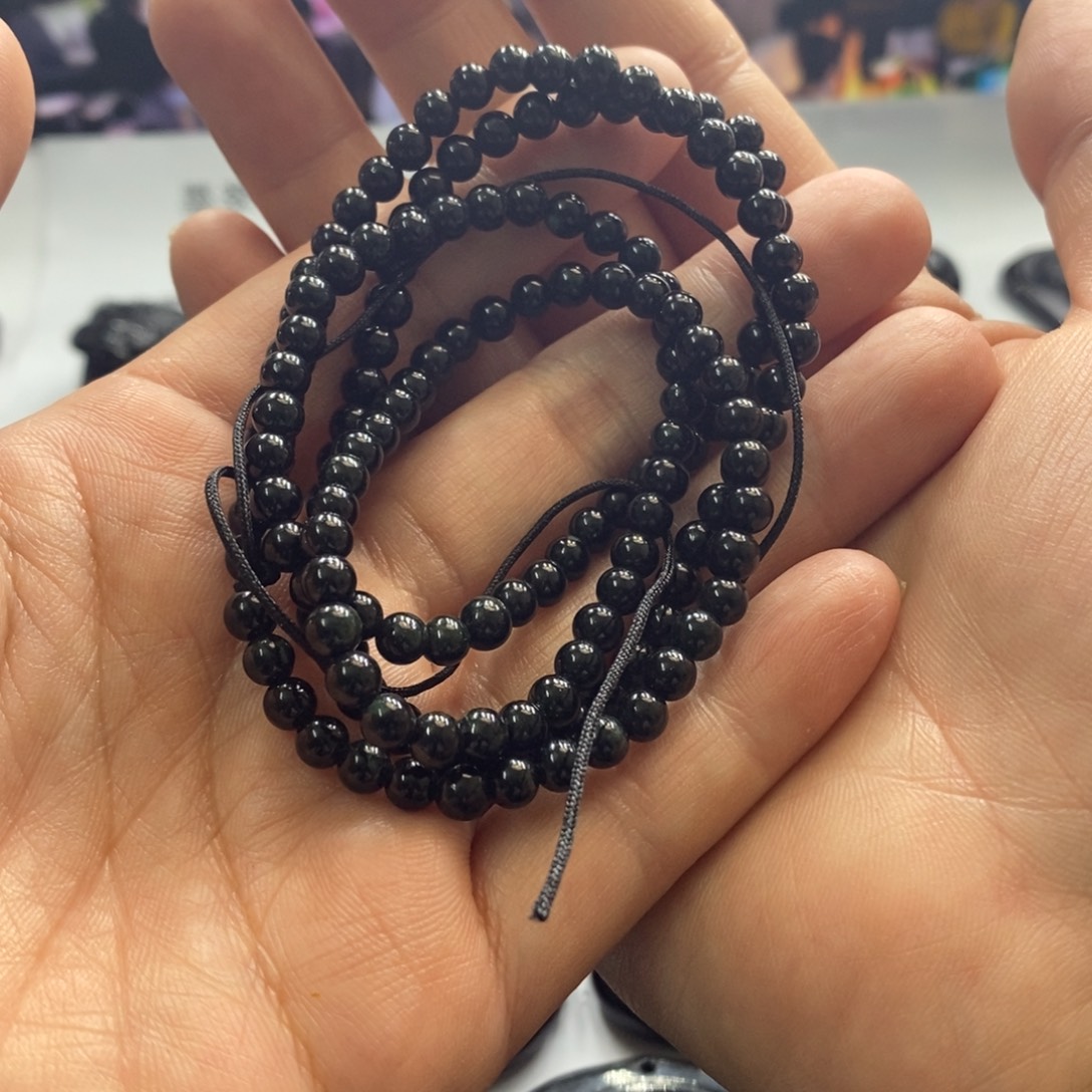 翡翠未镶嵌手串卡4左右