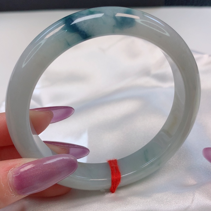 翡翠手镯未镶嵌58圈