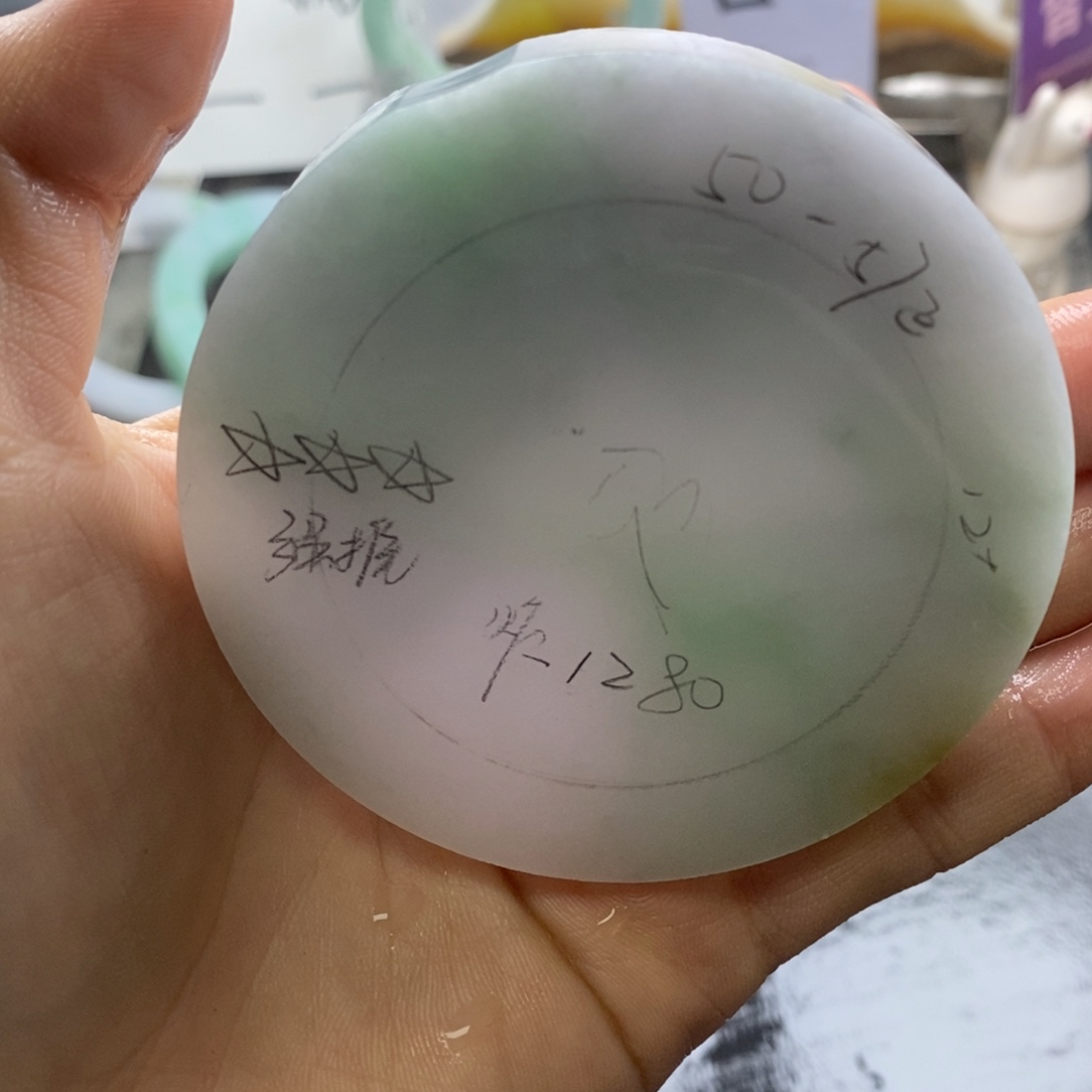 定制翡翠未镶嵌翡翠手镯