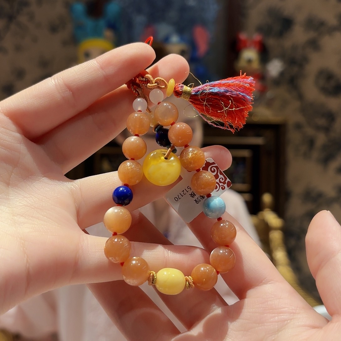 颈饰未镶嵌长石挂件