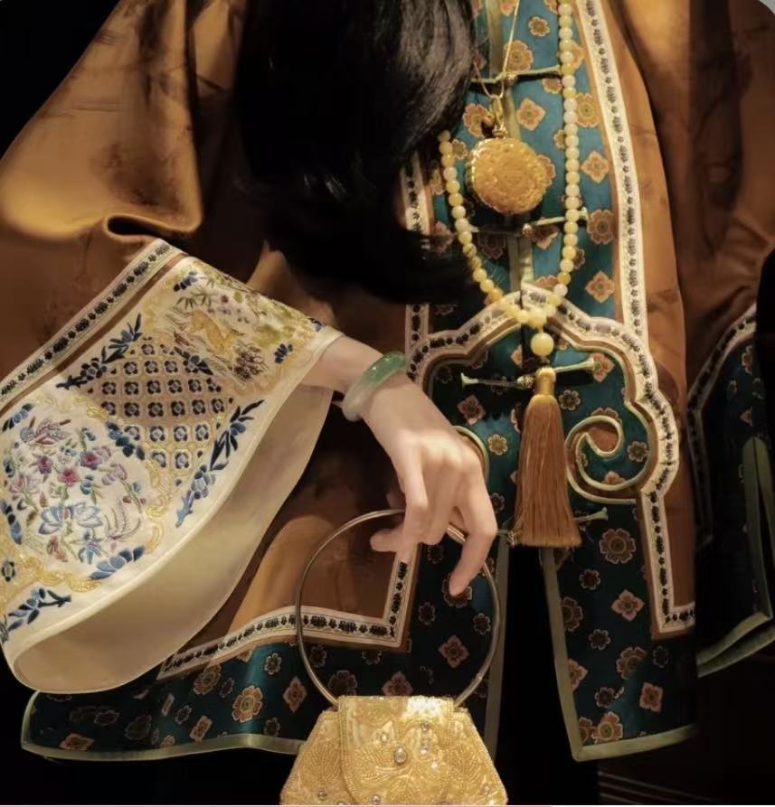 珠链设计气质适合妈妈佩戴翡翠 