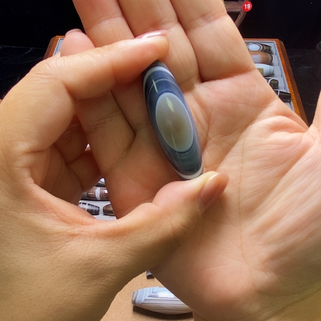 一***华玛瑙/玉髓未镶嵌颈饰