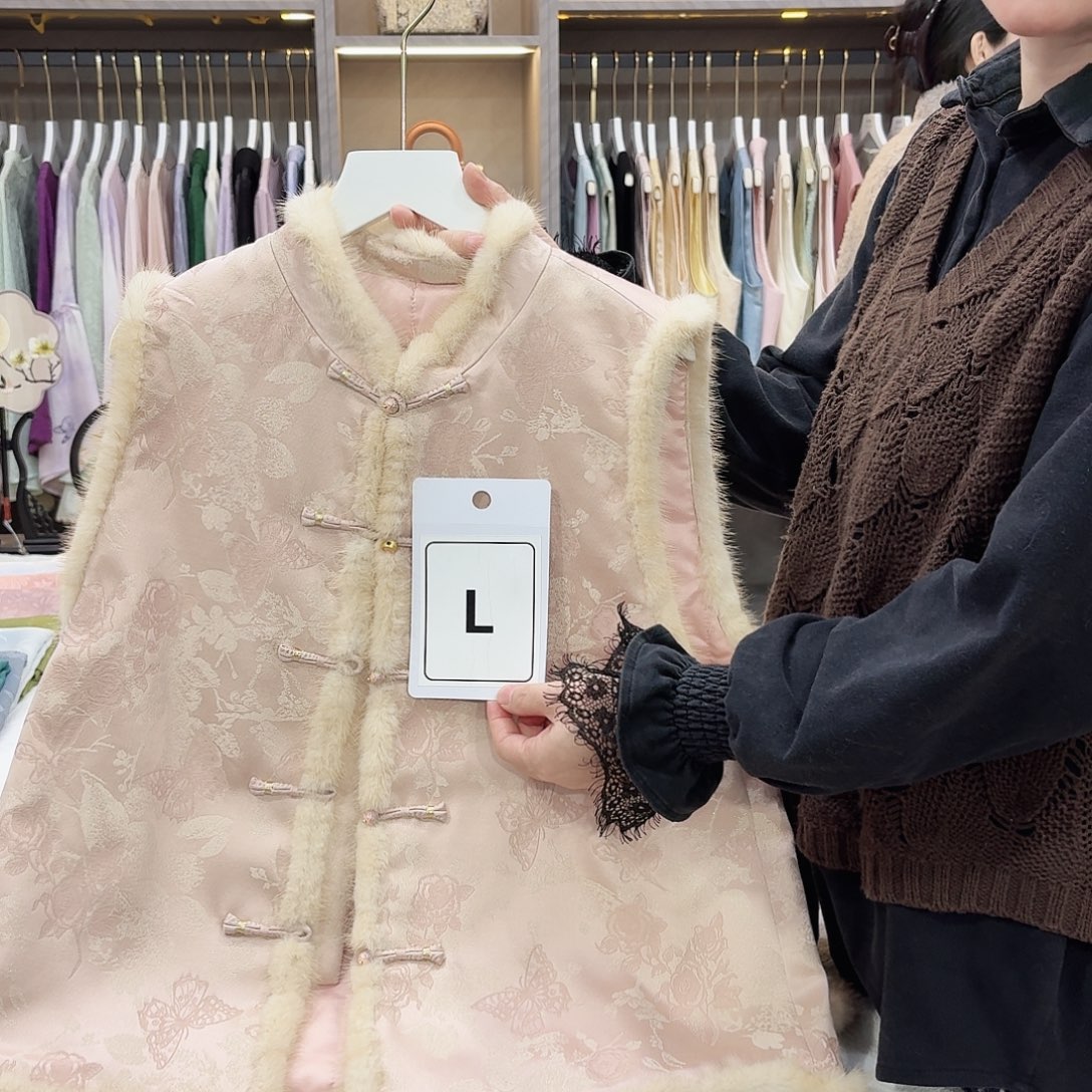 旧***光非遗传承人的精神风貌和