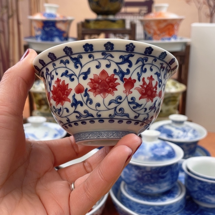 摆件陶青花釉里红缠枝莲压手杯