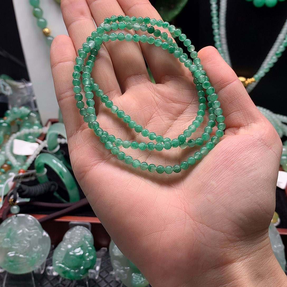 双***库石英质玉未镶嵌项链