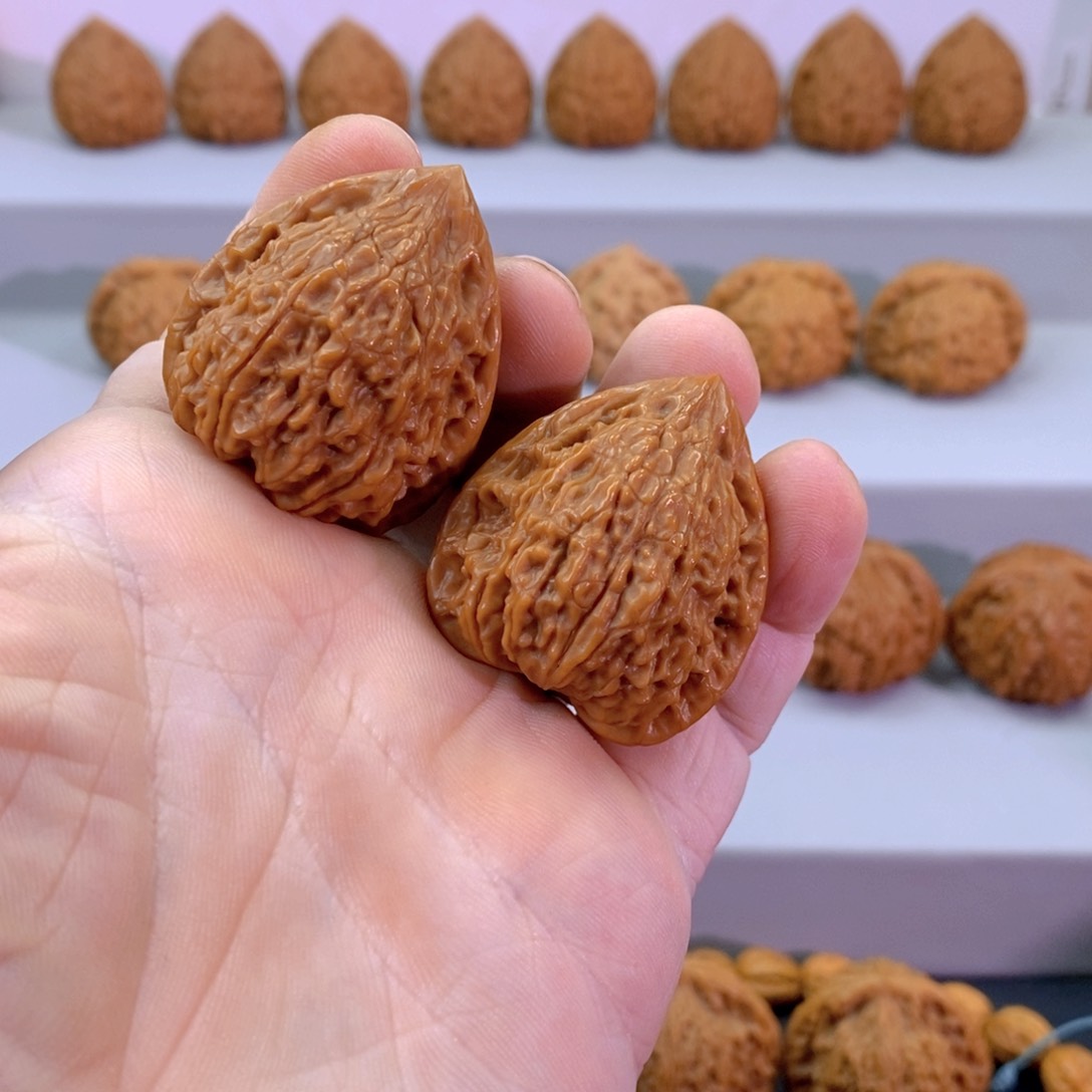 文玩核桃把件36+蛇王一抹红