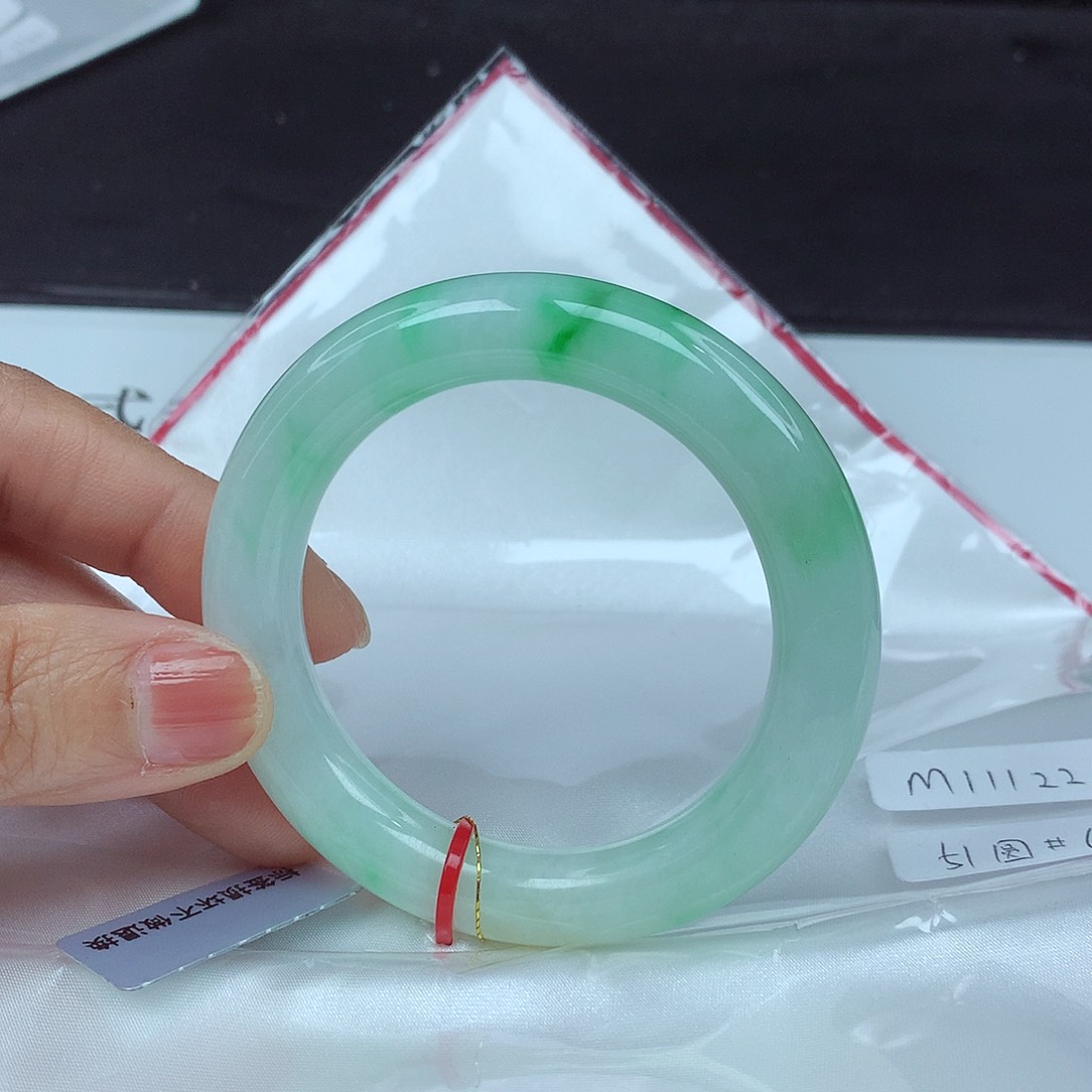 翡翠手镯未镶嵌51圈1226