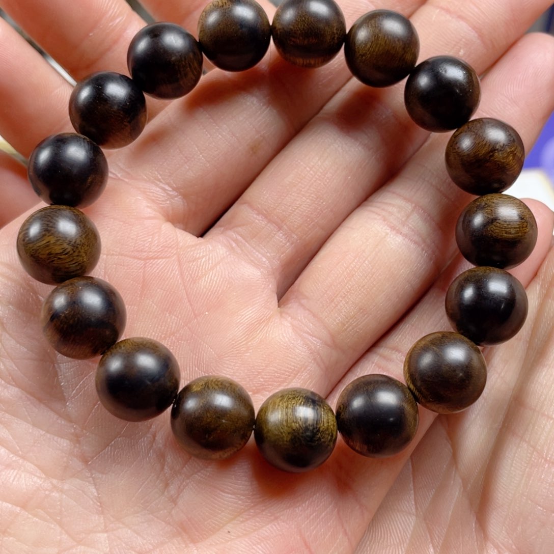 沉香手串风*渡越南芽庄老白棋玉化老料樱子瘤疤1.2