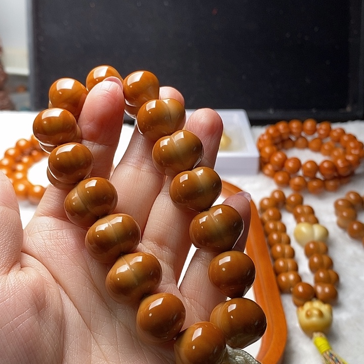 王***3猴头核桃吊坠猴头