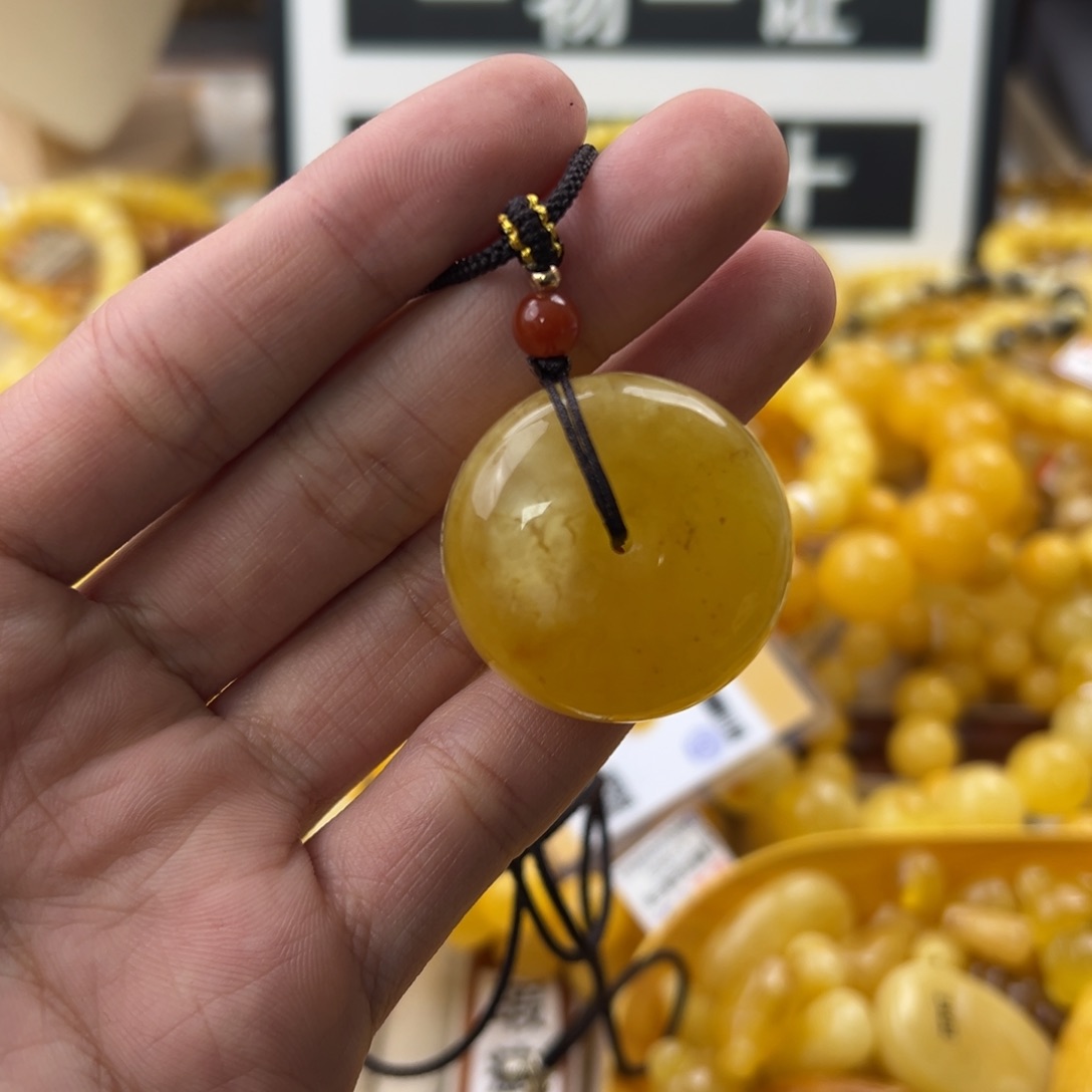 琥珀珠宝奇石未镶嵌