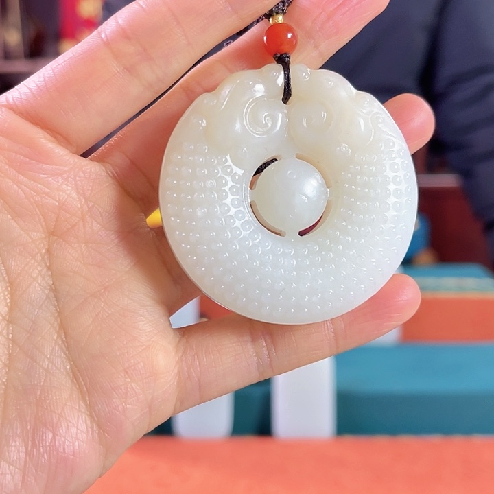 和田玉吊坠未镶嵌