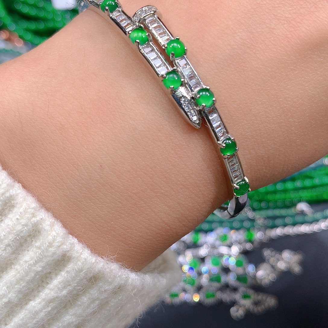 翡翠戒指未镶嵌天然翡翠