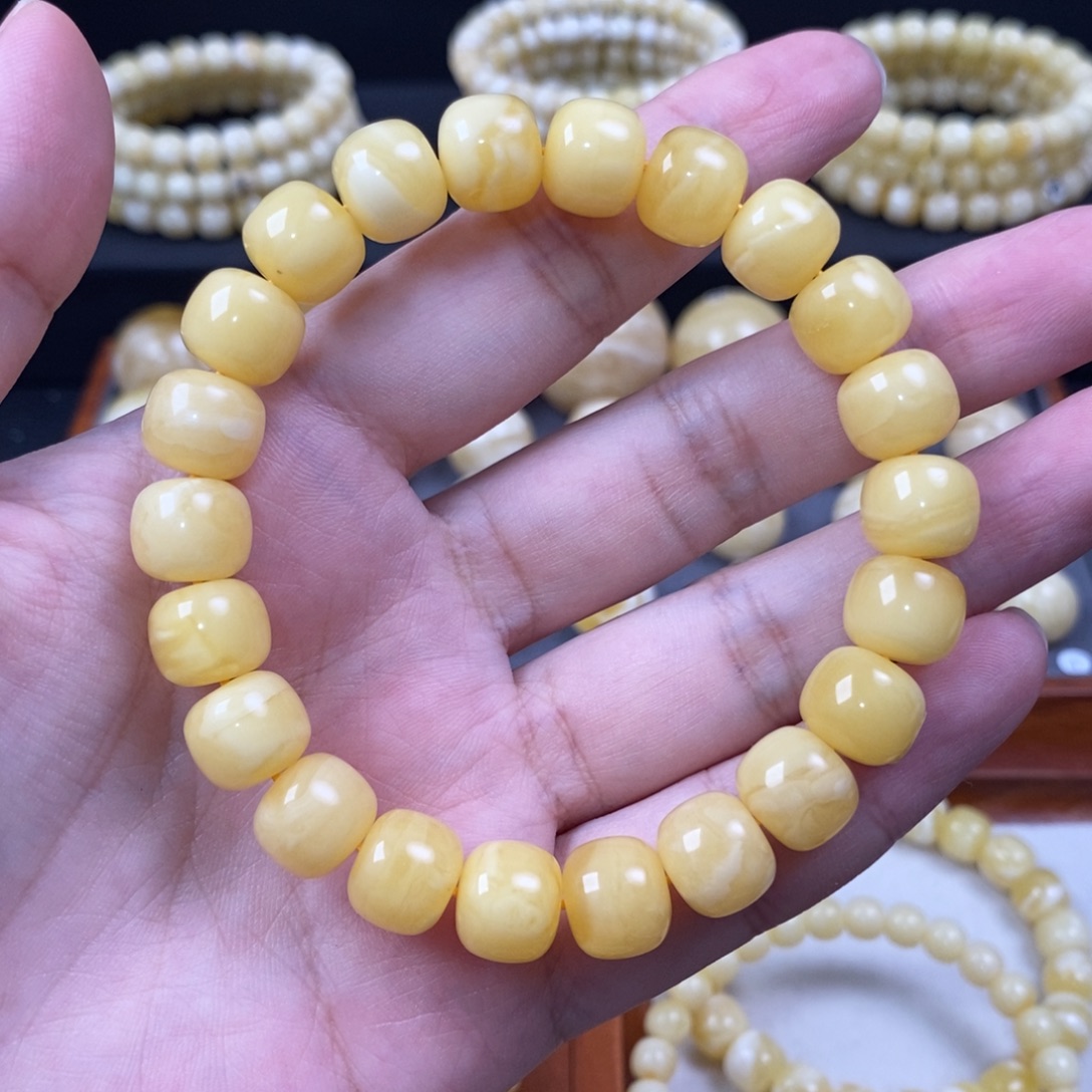 蜜蜡未镶嵌珠宝奇石
