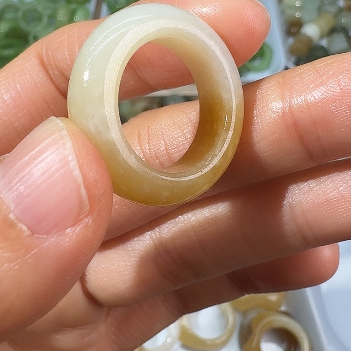 和田玉（糖玉）未镶嵌戒指18内径21