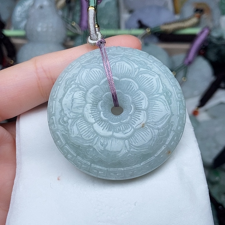 翡翠未镶嵌颈饰翡翠双面